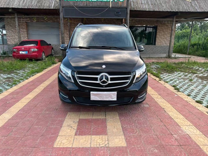 徐州17年奔驰V1