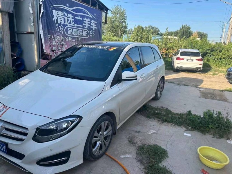 东营17年奔驰B2