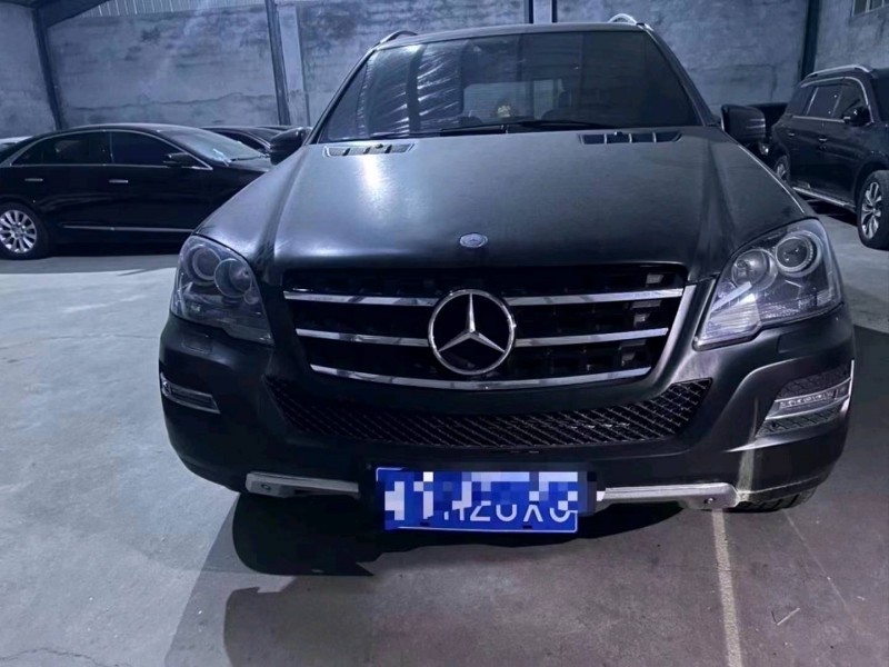 东营11年奔驰ML1