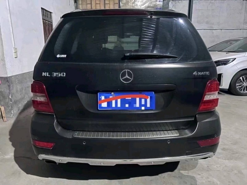 东营11年奔驰ML6