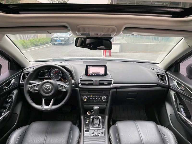 成都18年马自达昂克赛拉9