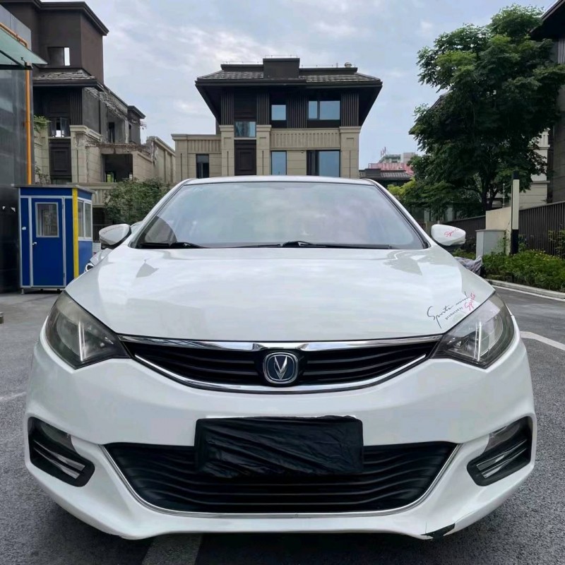 成都16年長安汽車逸動1