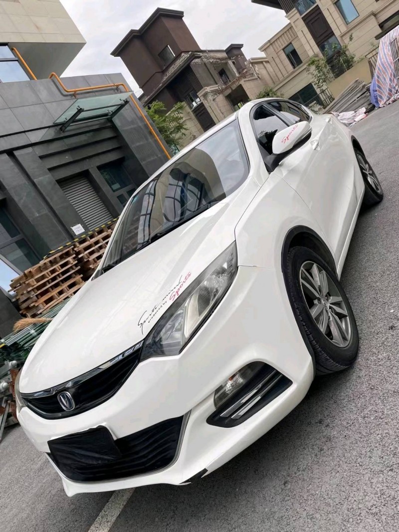 成都16年長安汽車逸動2