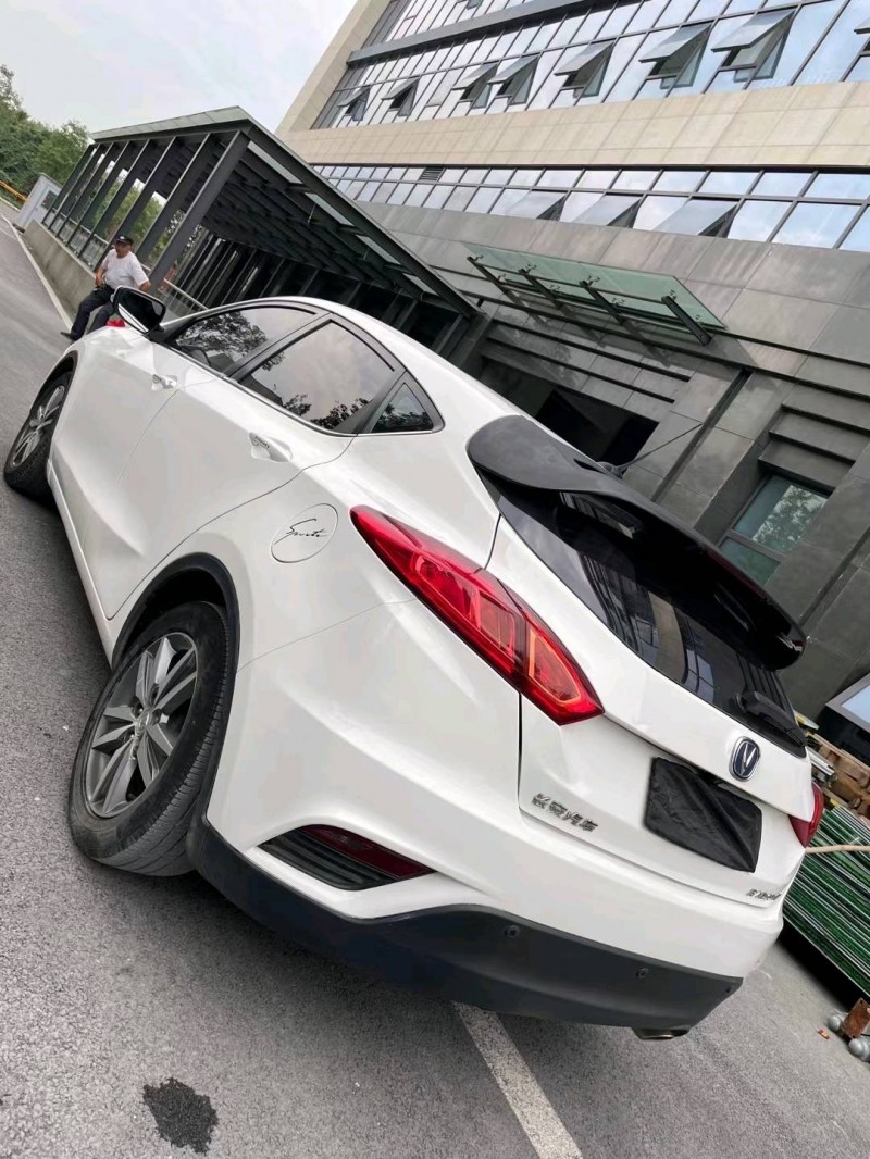 成都16年長安汽車逸動4