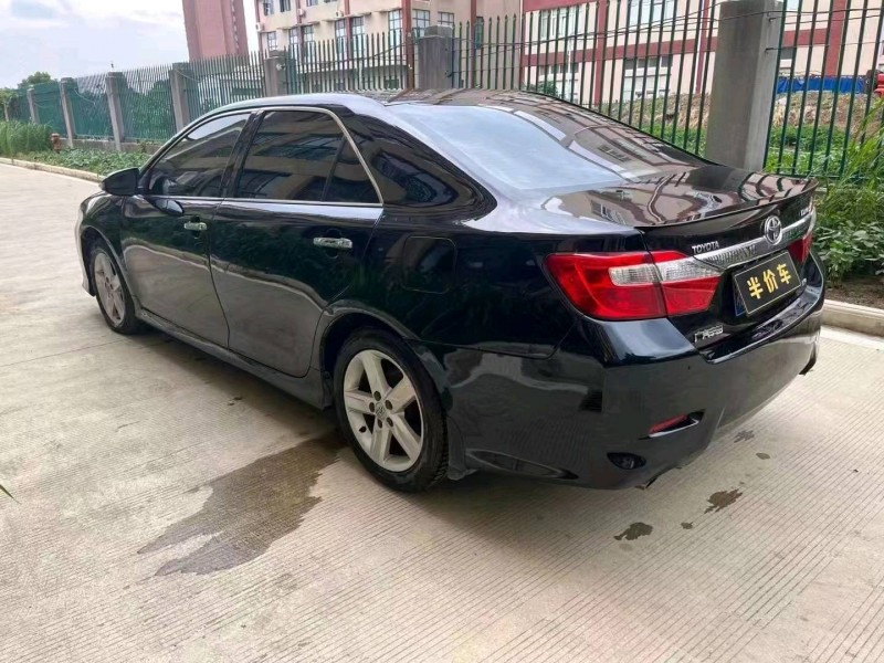 宜昌13年丰田凯美瑞9