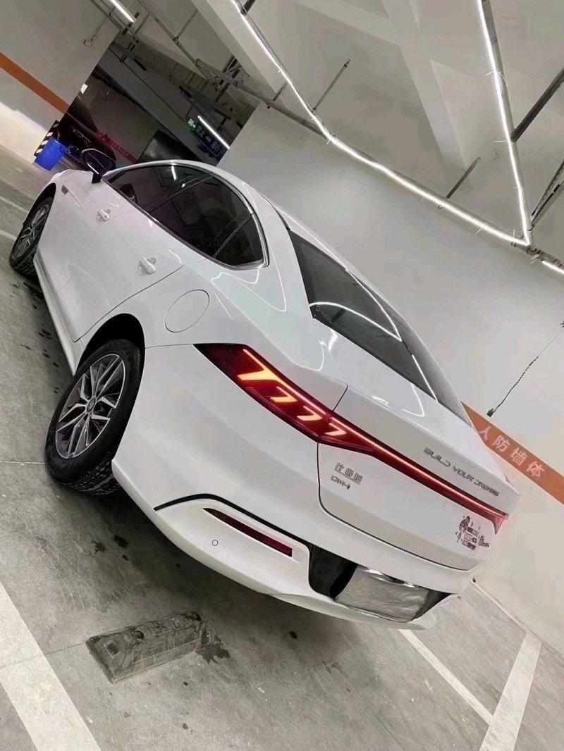 成都23年比亚迪秦3