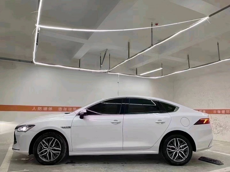 成都23年比亚迪秦4