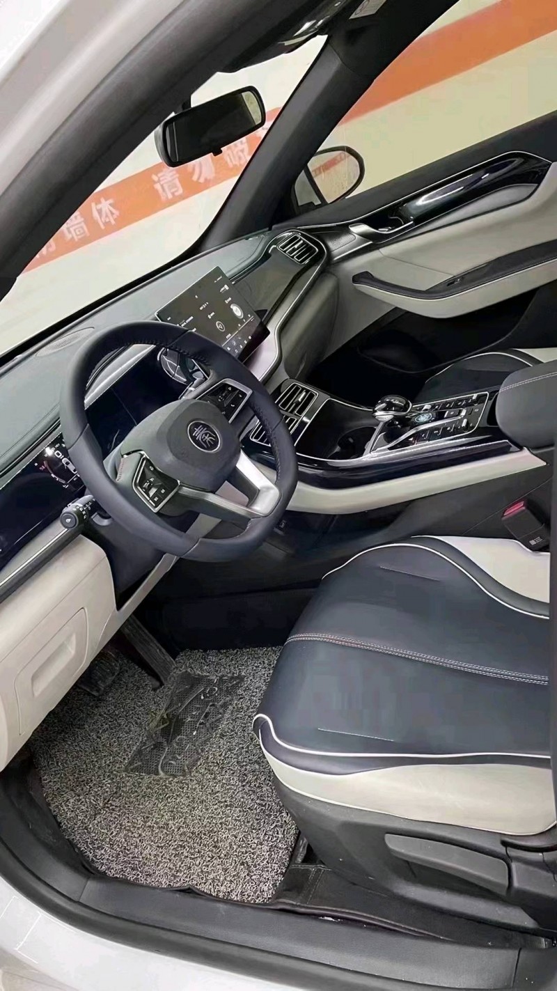 成都23年比亚迪秦7