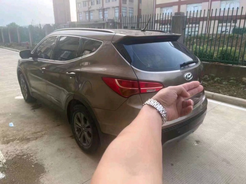 宜昌14年现代新胜达6