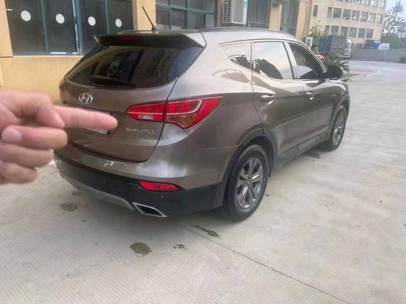 宜昌14年现代新胜达7