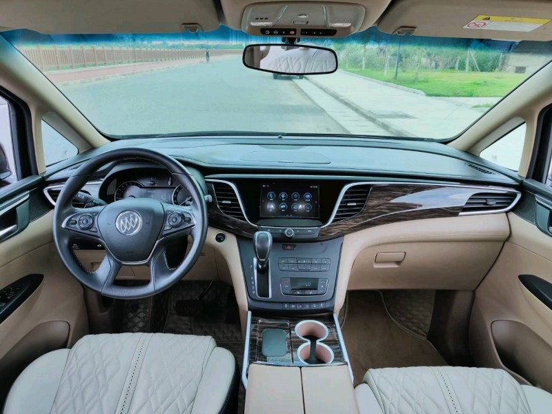 东莞17年别克GL85