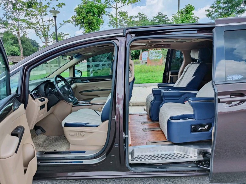 东莞17年别克GL87