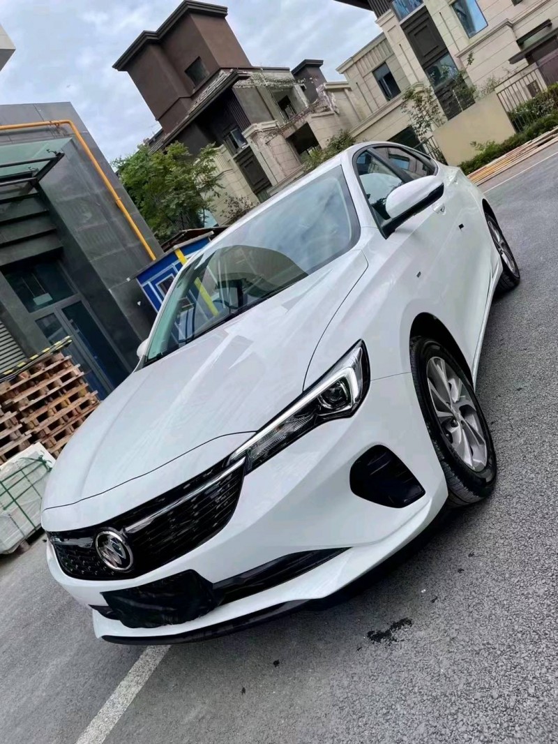 成都23年别克威朗2