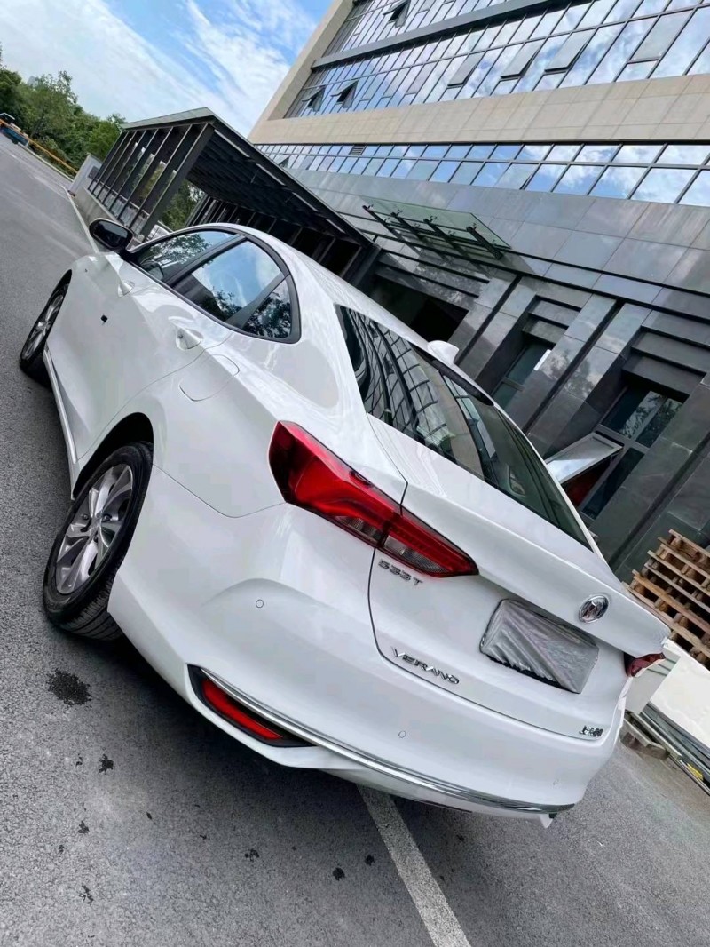 成都23年别克威朗4