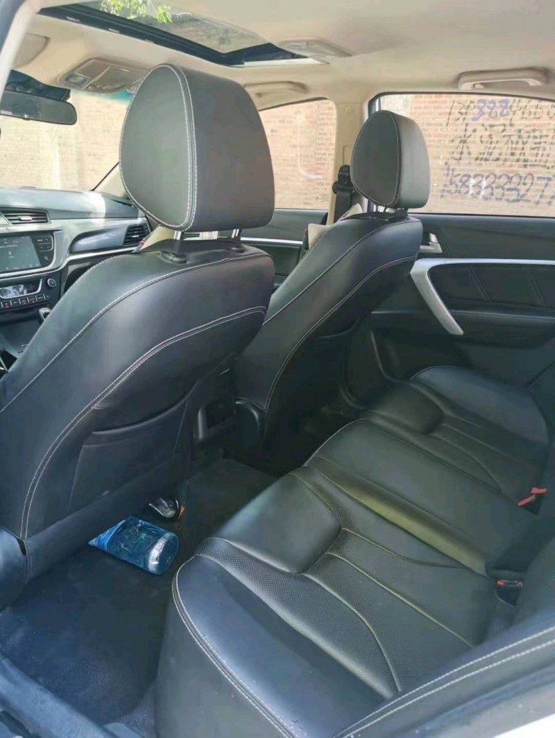 保定17年吉利帝豪5