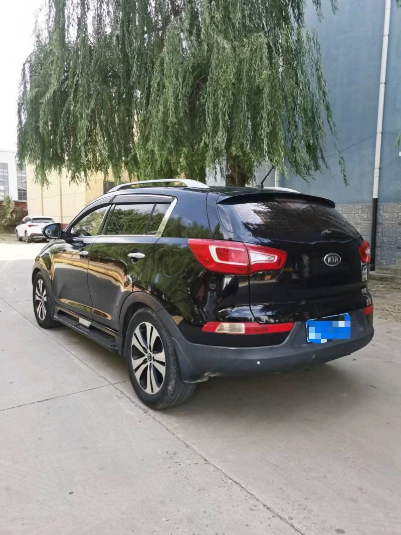 保定11年起亚智跑8