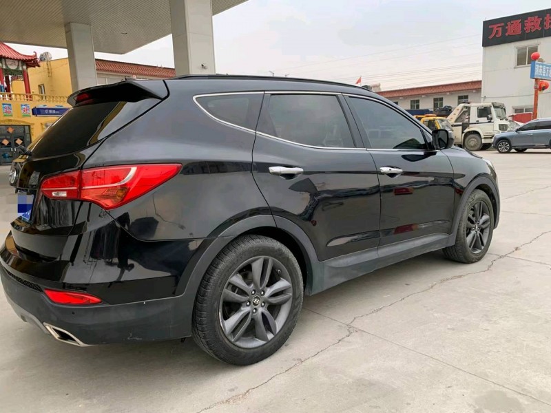 保定13年现代新胜达4