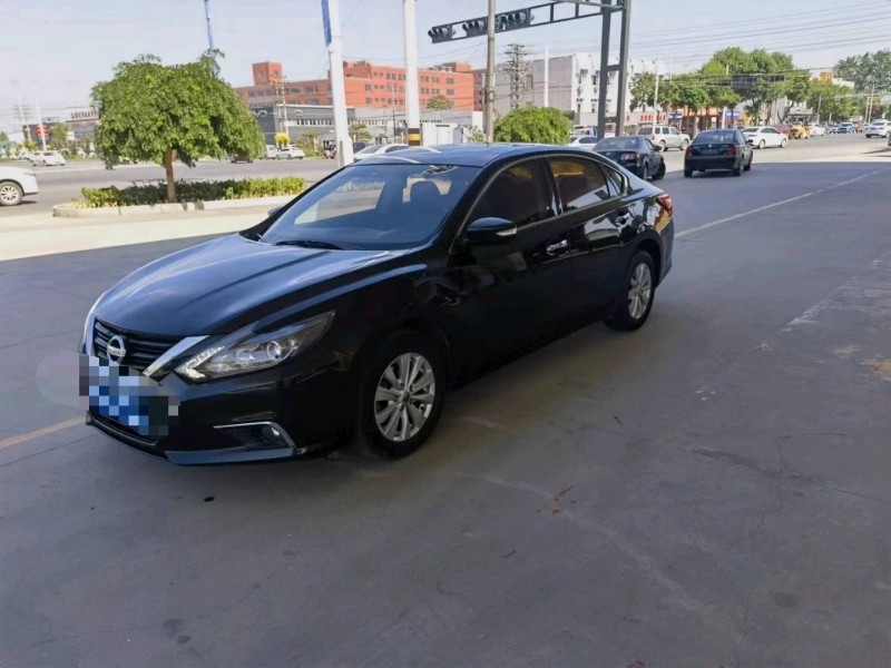 保定17年日产天籁2