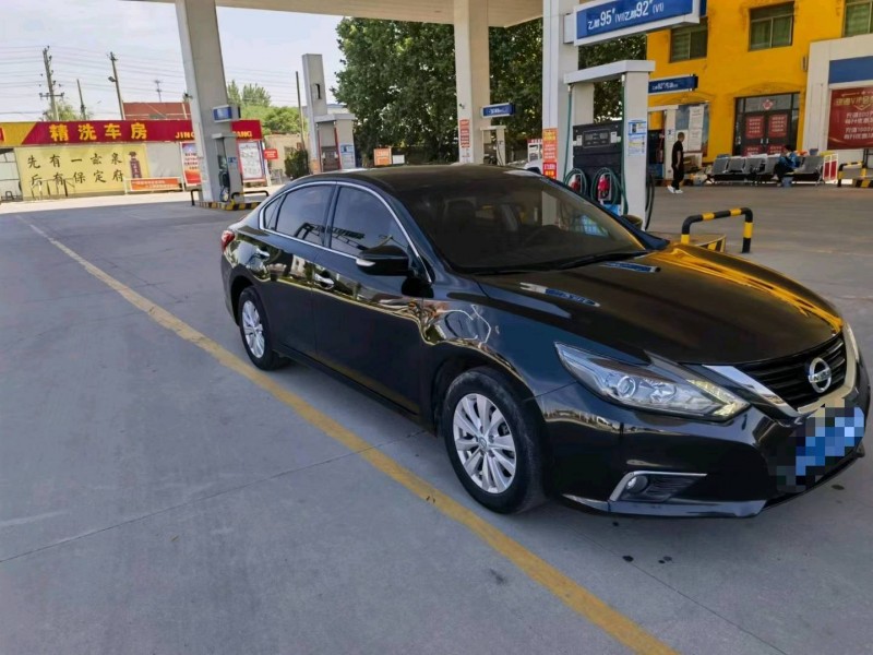 保定17年日产天籁3