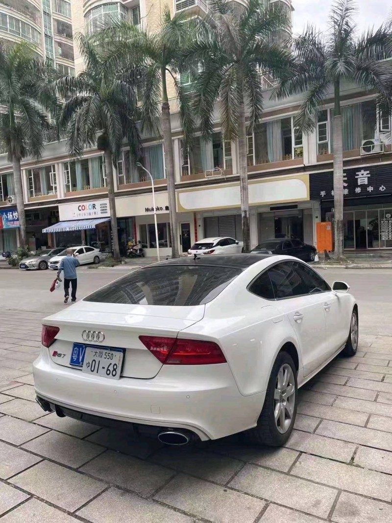 深圳13年奥迪A7L5