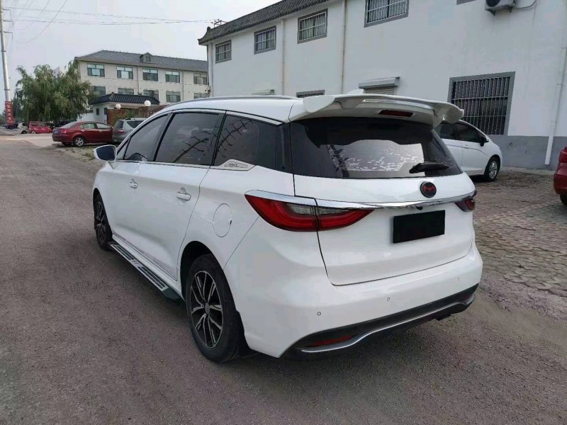 淄博18年比亚迪宋MAX8