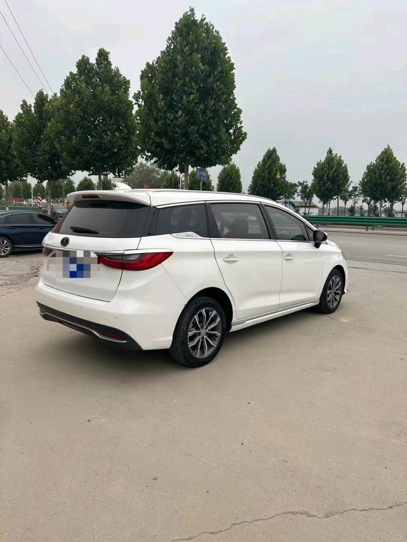 枣庄19年比亚迪宋MAX4