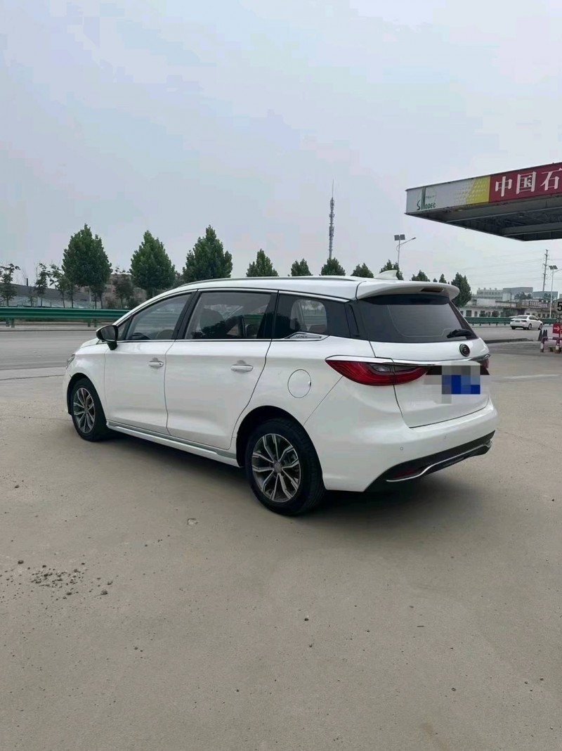 枣庄19年比亚迪宋MAX5