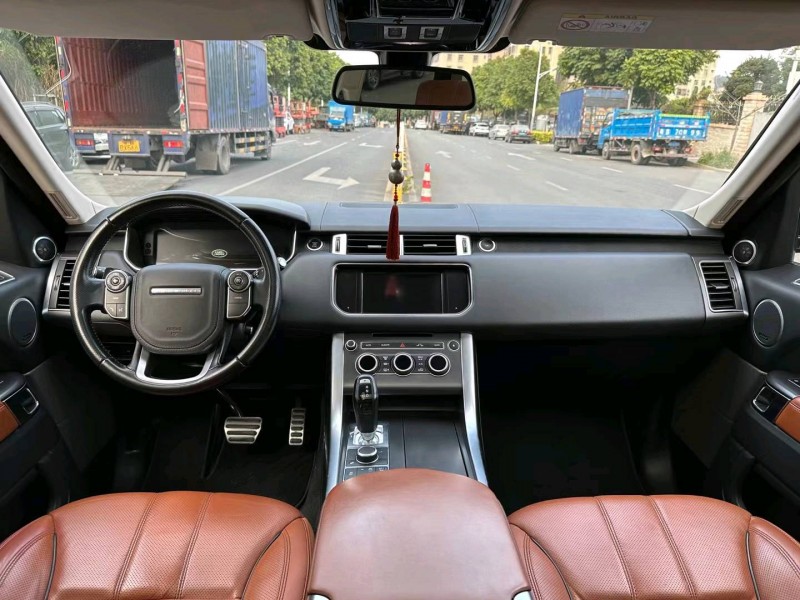 广州16年路虎揽胜运动4