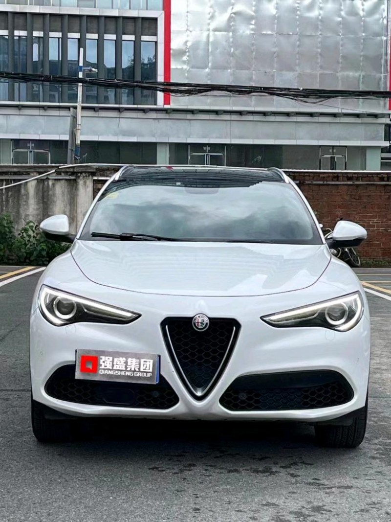 广州19年阿尔法·罗密欧Stelvio1