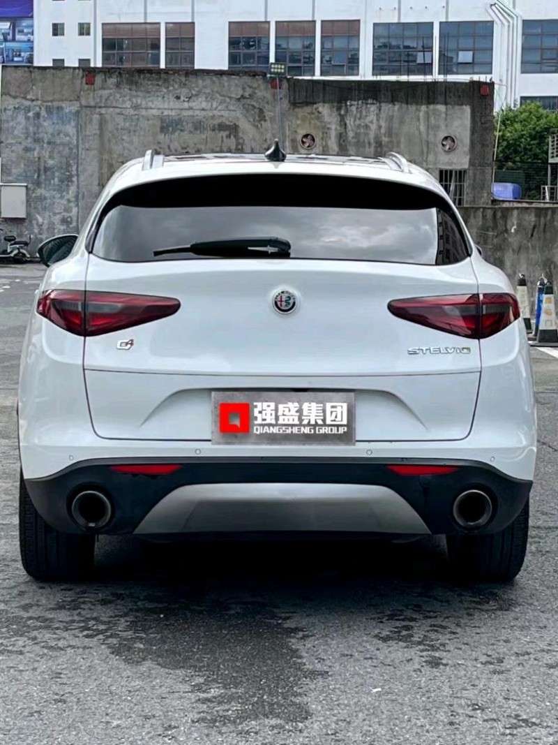 广州19年阿尔法·罗密欧Stelvio9