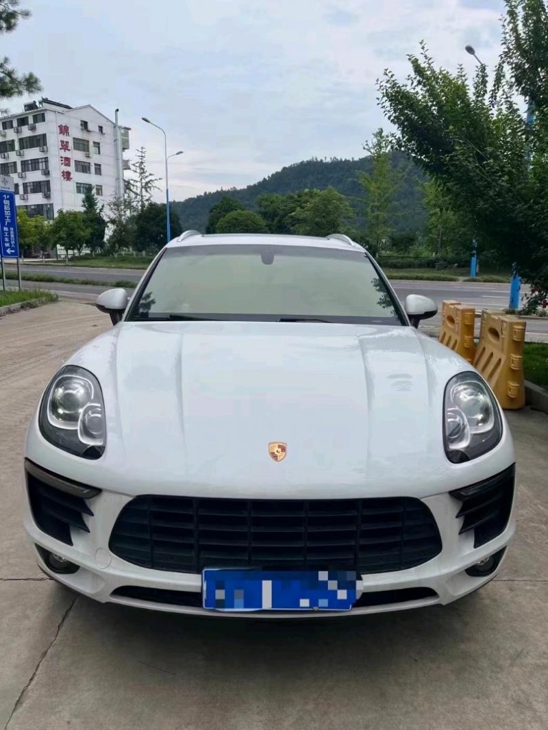 湖州16年保時捷Macan1