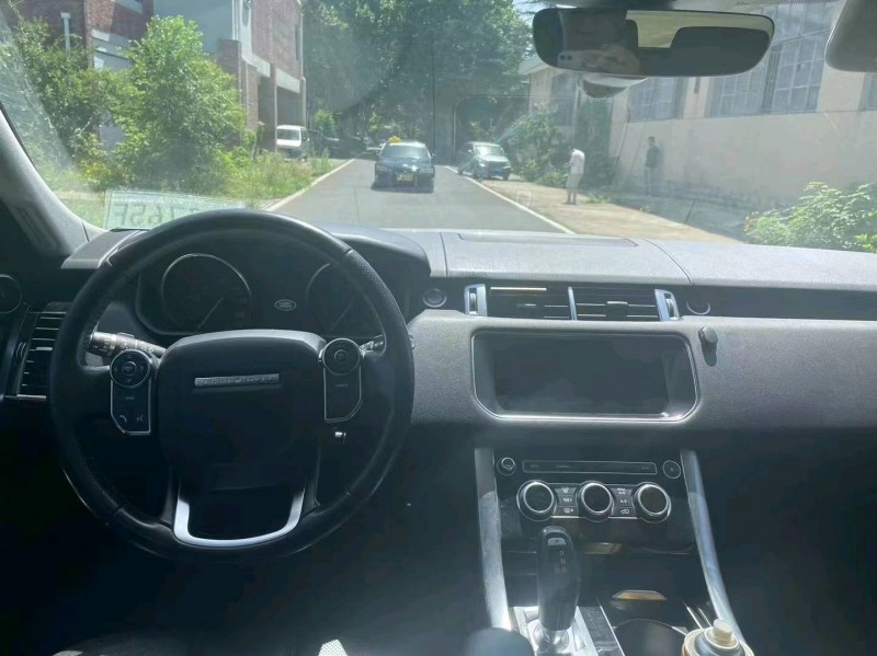 枣庄17年路虎揽胜运动8