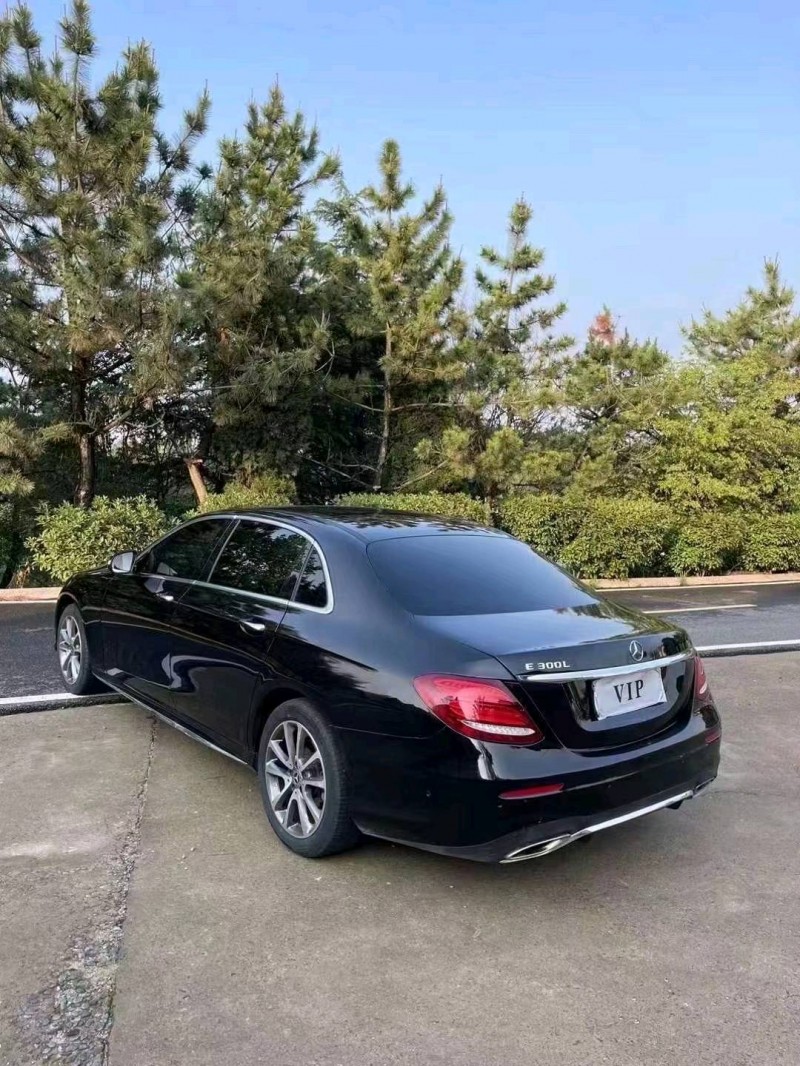 淄博18年奔驰E4