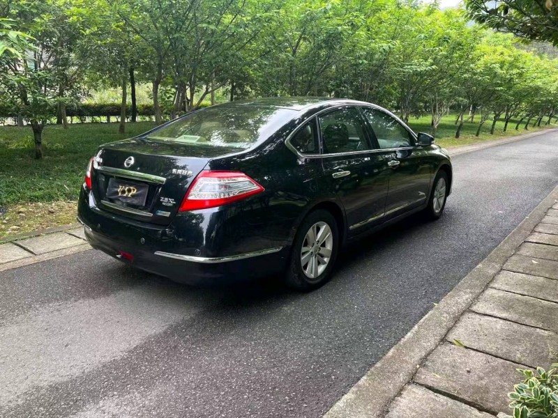 嘉兴12年日产天籁9