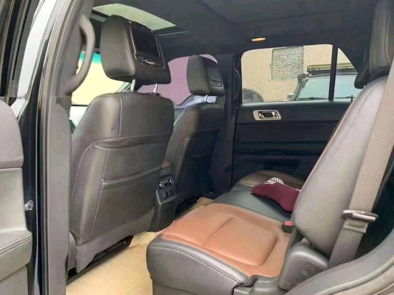 珠海15年福特探险者7