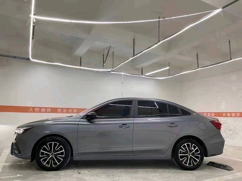 成都22年荣威i53