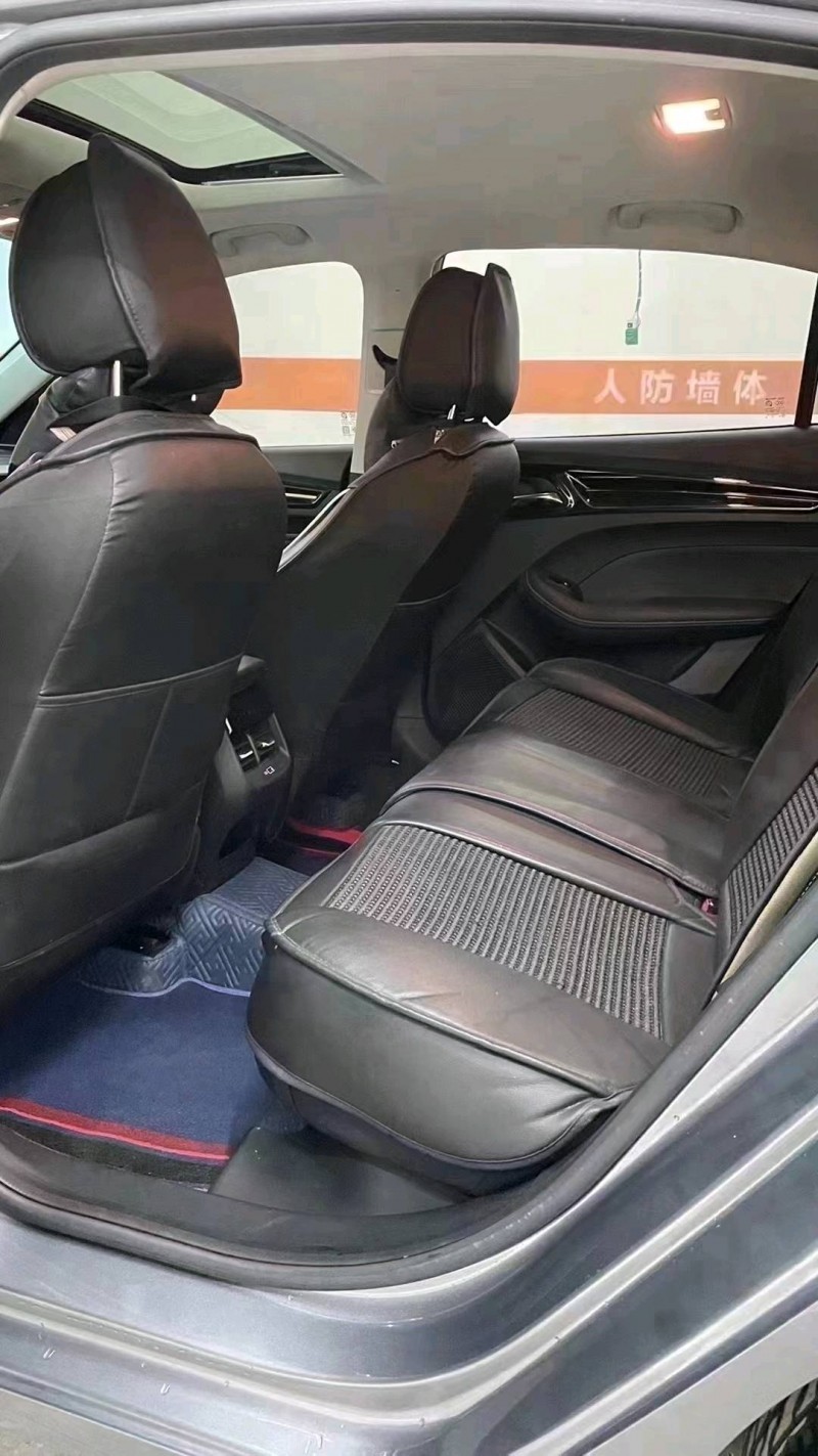 成都22年荣威i57