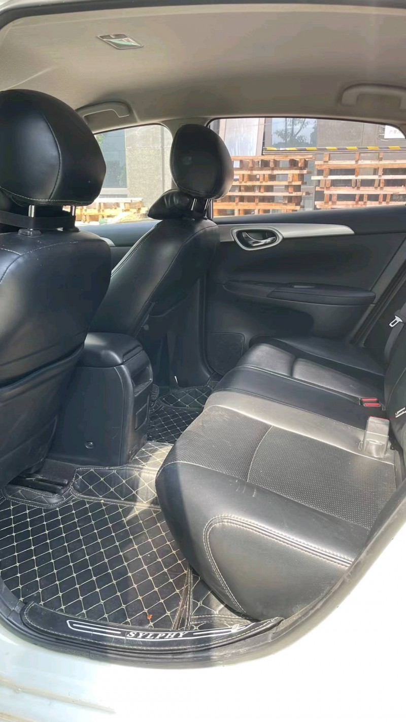 成都20年日产轩逸7