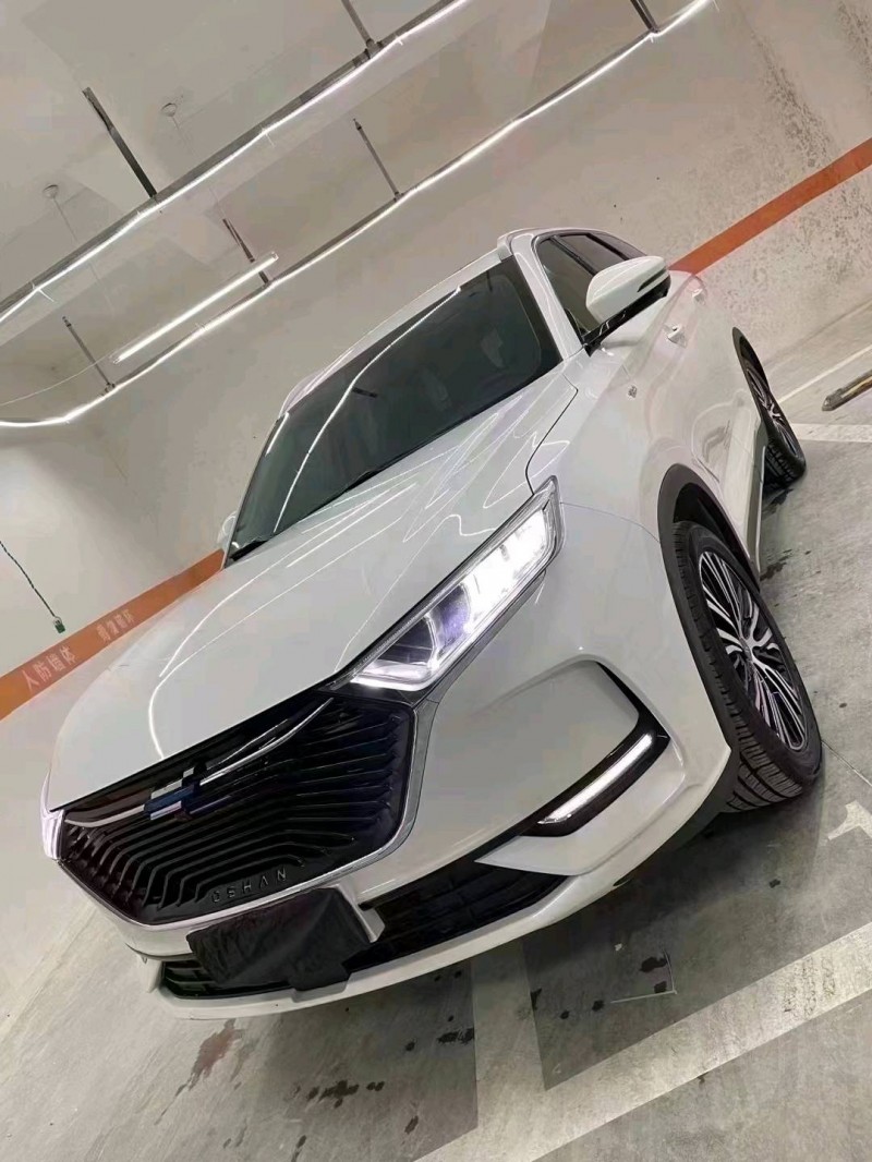 成都20年長安汽車歐尚2