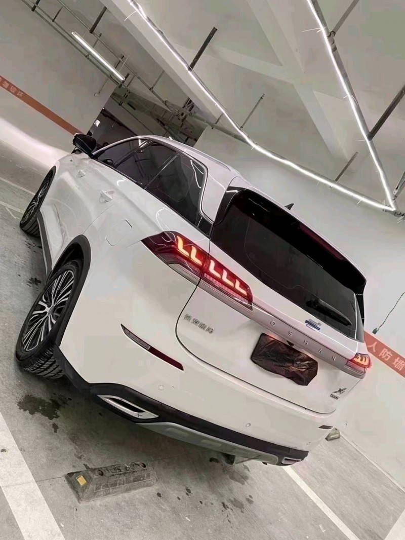 成都20年長安汽車歐尚4