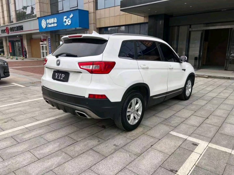 長沙17年長安汽車CS758