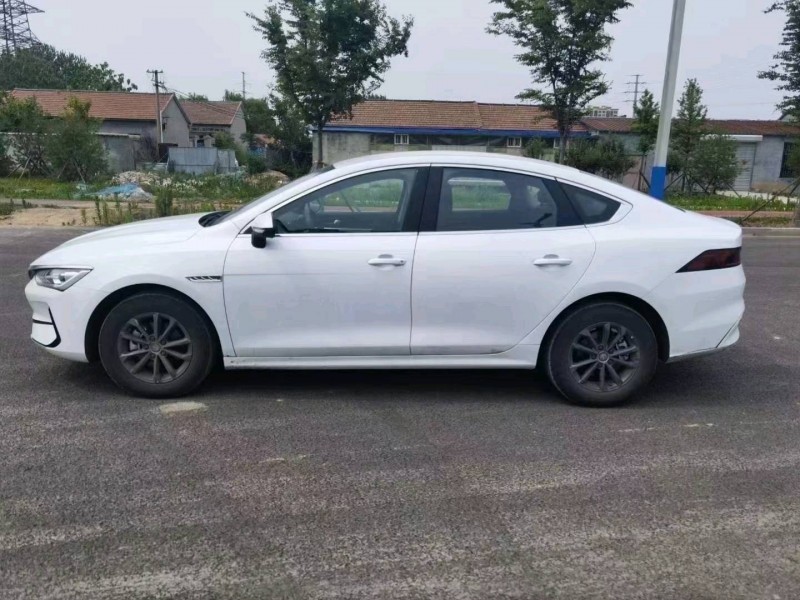 淄博23年比亚迪秦2