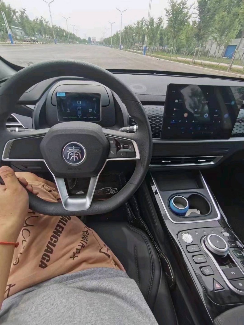 淄博23年比亚迪秦8