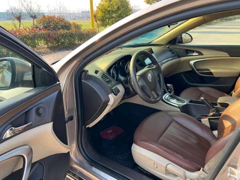 盐城12年别克君威6