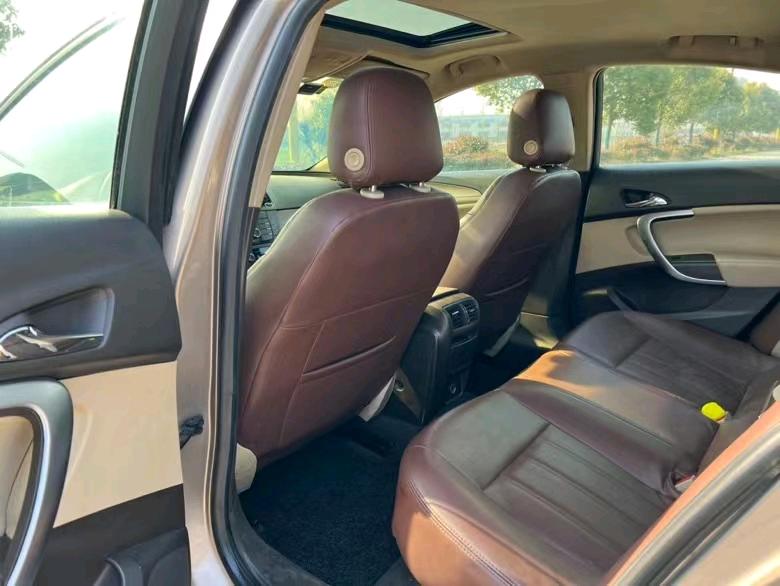 盐城12年别克君威8