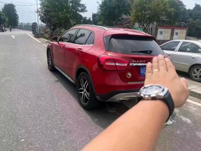 汕头16年奔驰GLA5