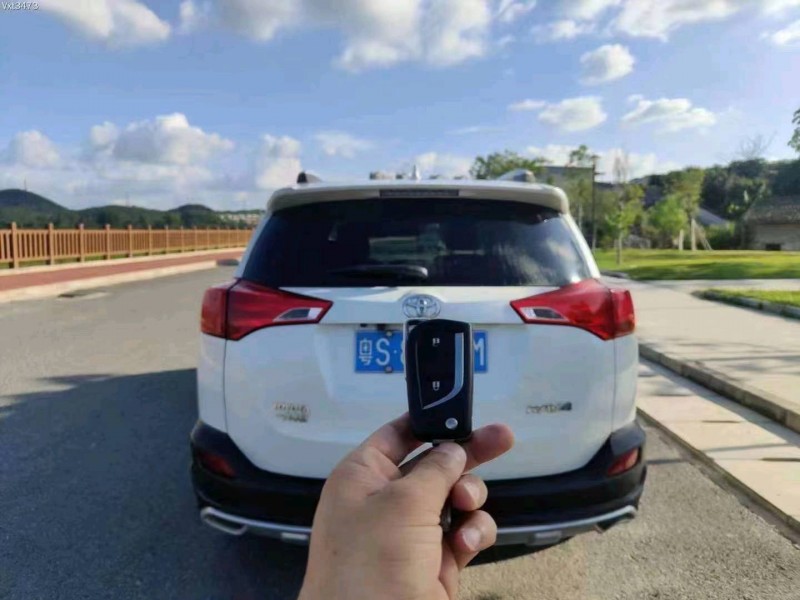 珠海16年丰田RAV4荣放7