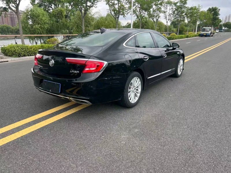 东营18年别克君越8