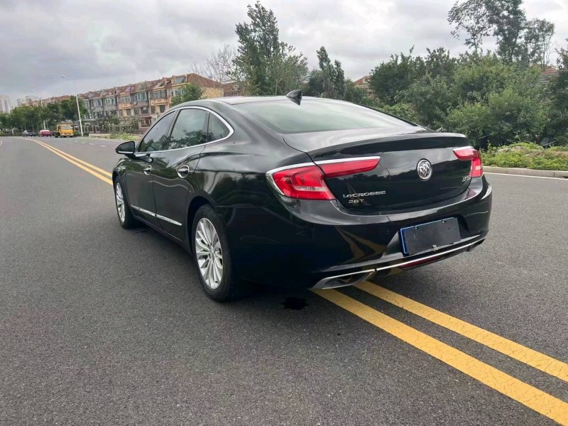 东营18年别克君越9