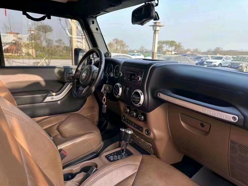 邢台14年Jeep牧马人9